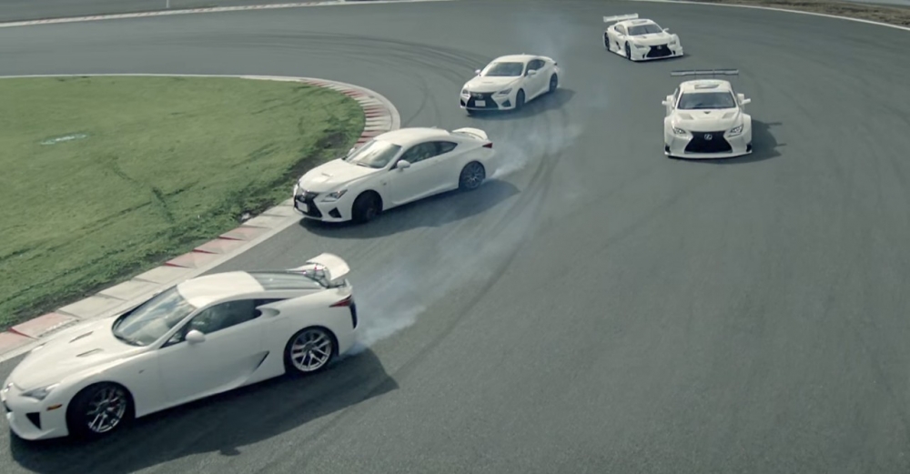 Lexus F - balet na Fuji Speedway