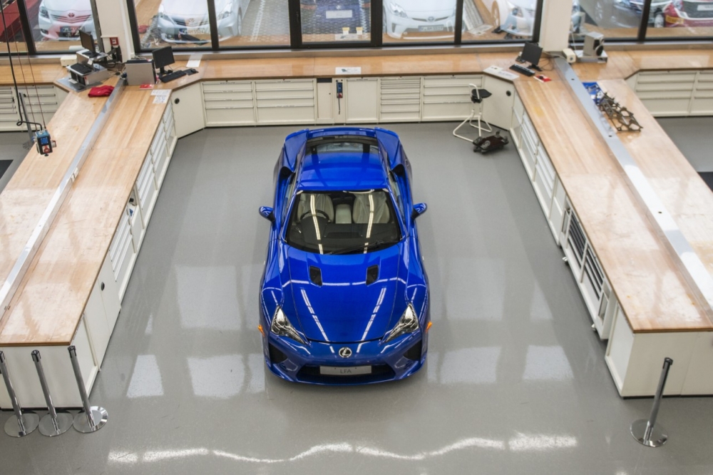 Tu serwisuje się supersamochody Lexus LFA