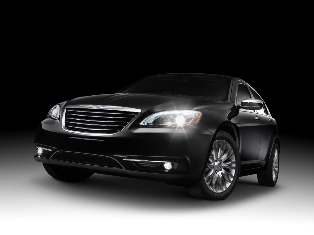 Chrysler 200 oficjalnie 