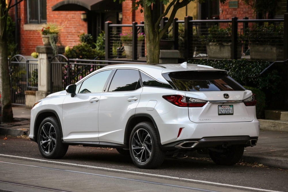 Lexus RX uwodzi kobiety