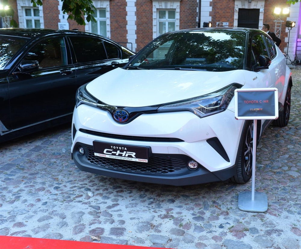 25000 hybryd Toyoty w Polsce