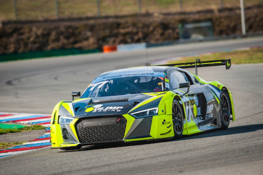 Polski Team Olimp Racing jeżdżący Audi wygrywa w Brnie