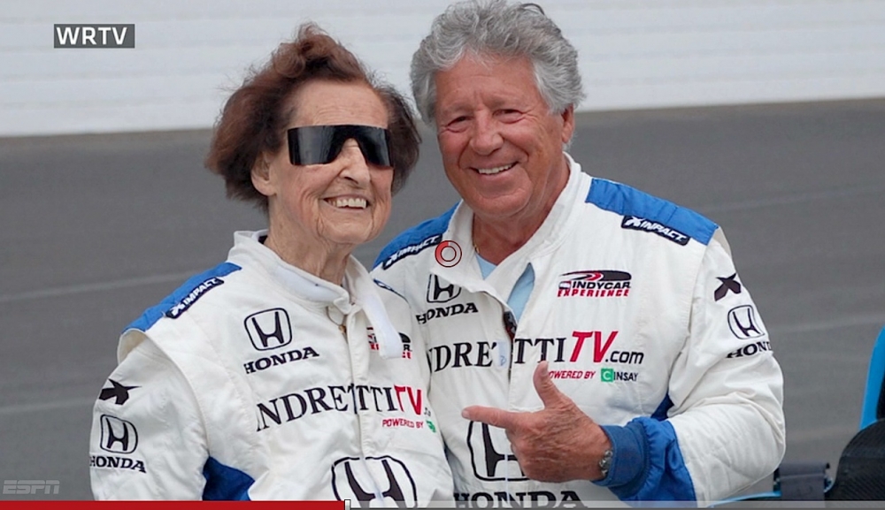 Babcia na torze Indianapolis?