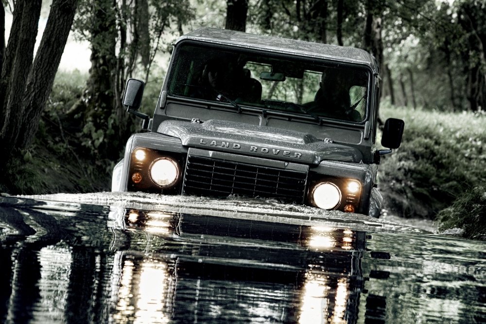 Land Rover Defender 2012 z nowym silnikiem