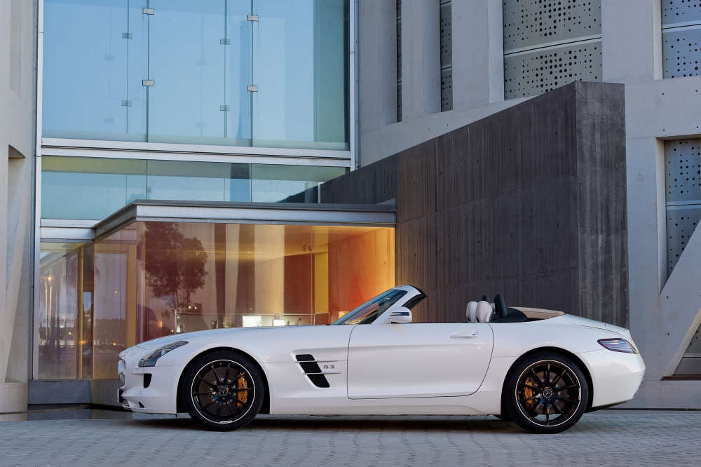 Mercedes-Benz SLS AMG Roadster oficjalnie