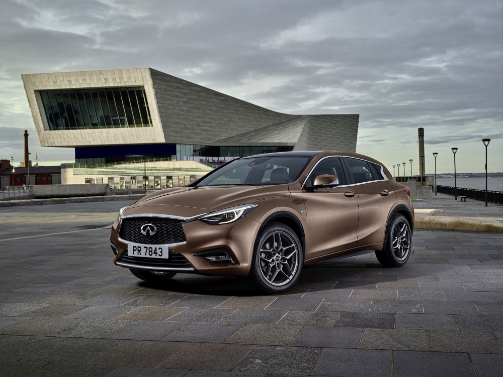Infiniti Q30 przedpremierowo