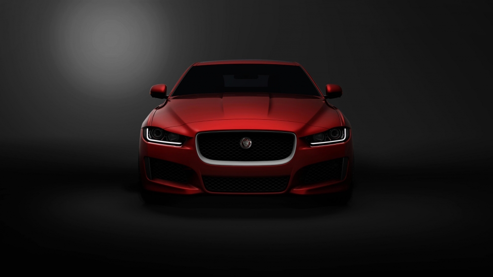 Jaguar XE SVR w 2016 roku