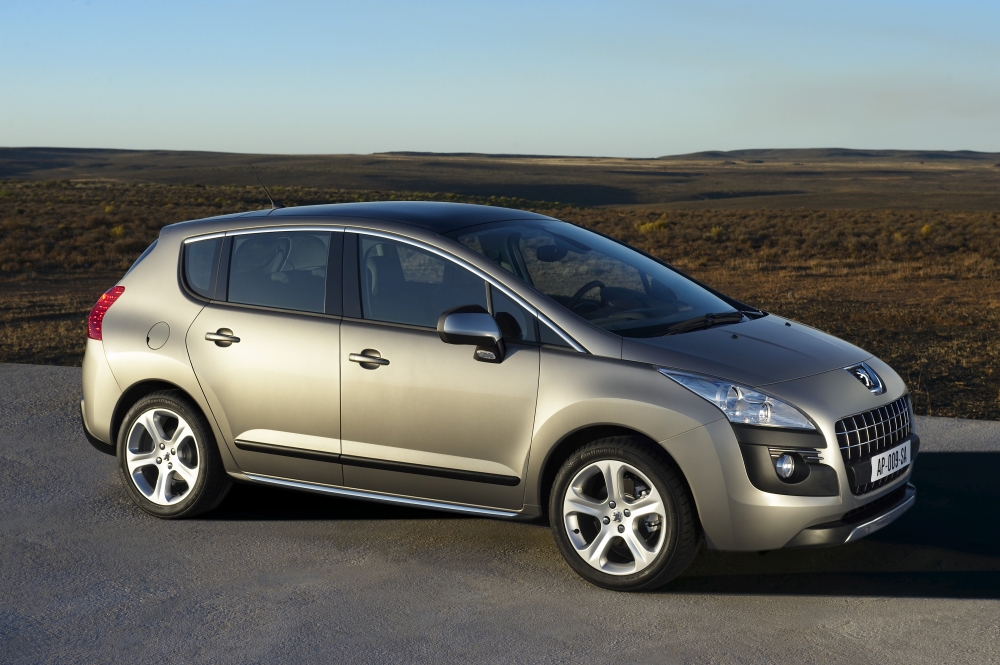 3008 HYbrid4 - pierwsza hybryda z dieslem 