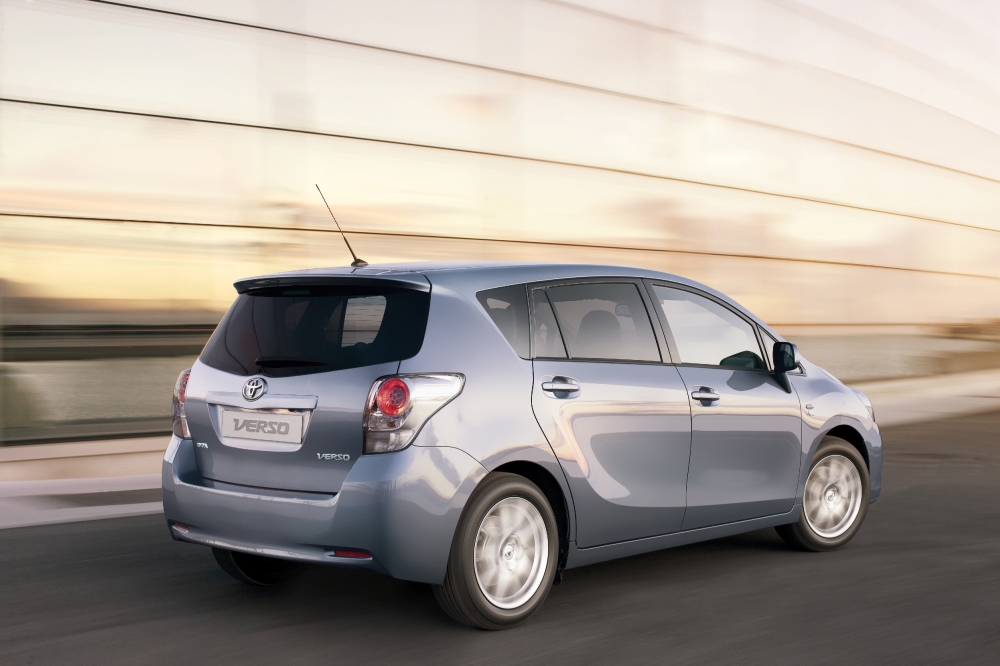 Toyota Verso Sprint - bogatsze wyposażenie w niższej cenie