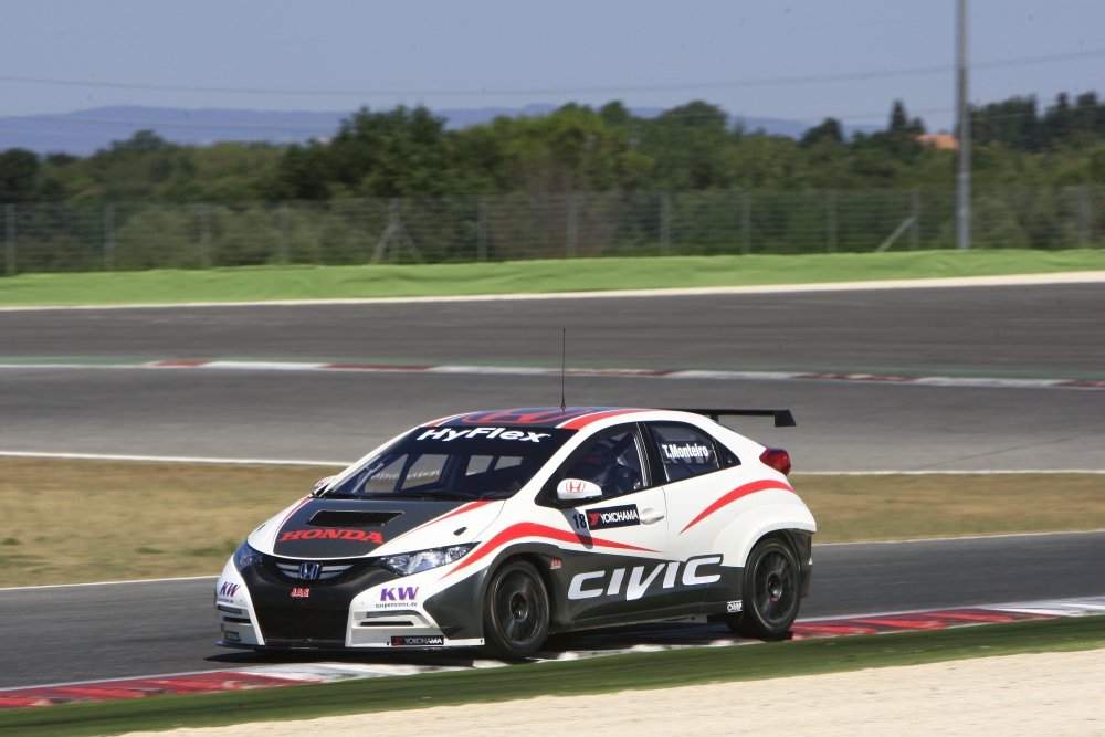 Honda debiutuje w WTCC na torze Suzuka