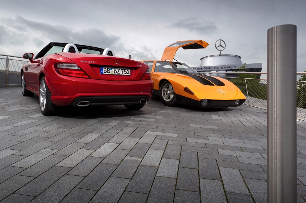 Mercedes SLK 250 CDI vs C111-II D - pojedynek generacji
