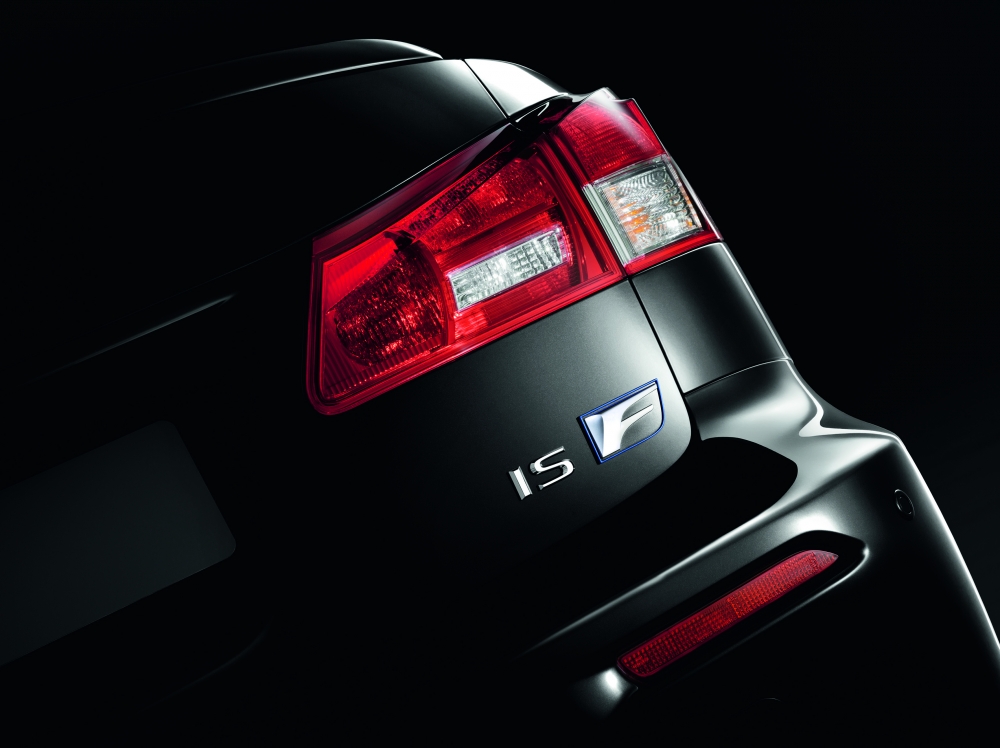 Odnowiony Lexus IS F w Paryżu