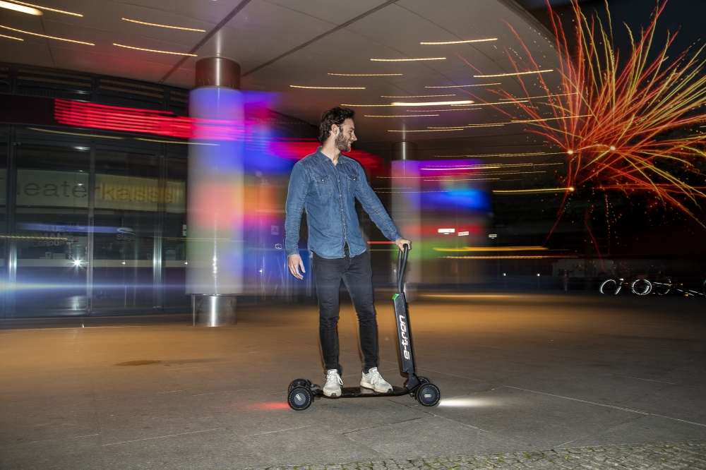 Audi e-tron Scooter: połączenie hulajnogi i deskorolki