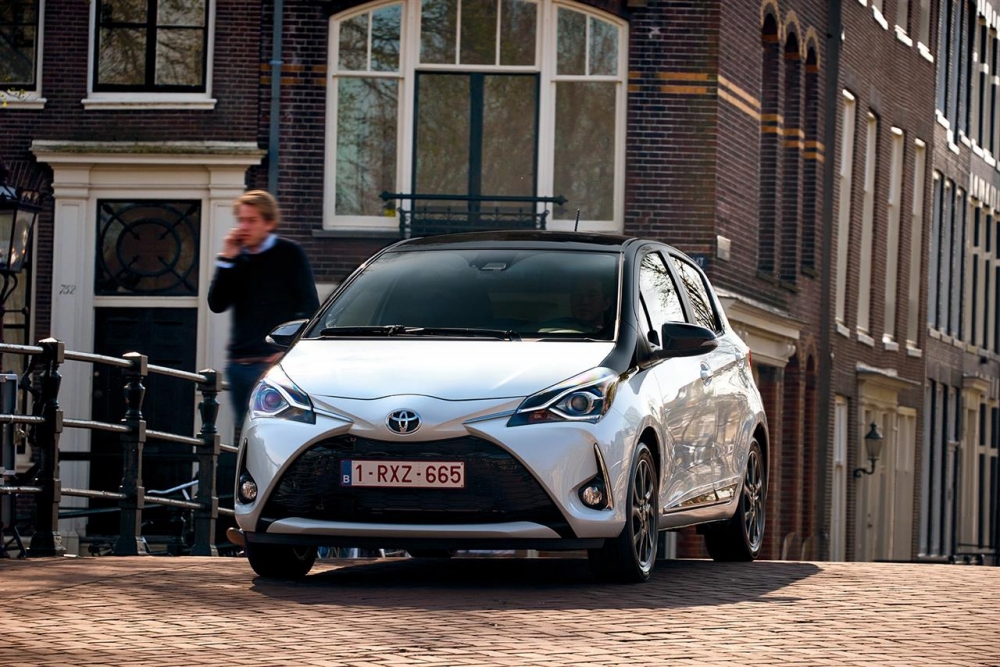  Pokaz hybrydowej siły Toyoty podczas targów Poznań Motor Show 2017