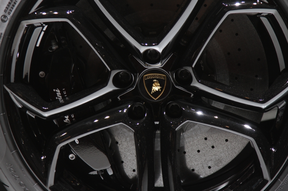 Czy tak będzie wyglądał SUV Lambo?