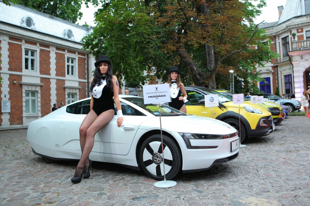 Volkswagen XL1 Samochodem Roku Playboya 2015 w kategorii 