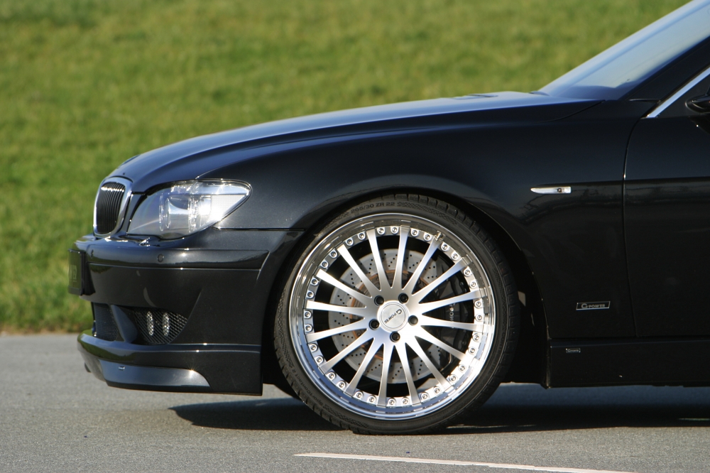 BMW - 760i STORM - 7 w skali Beauforta
