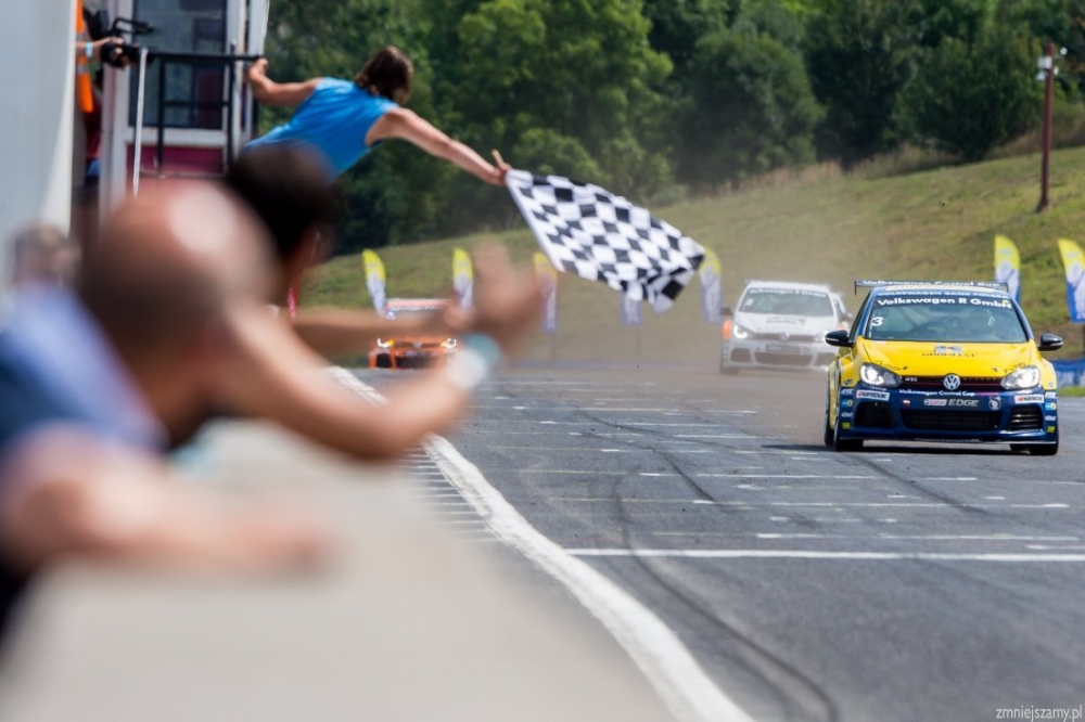 5 runda Volkswagen Castrol Cup ze Slovakia Ring na żywo
