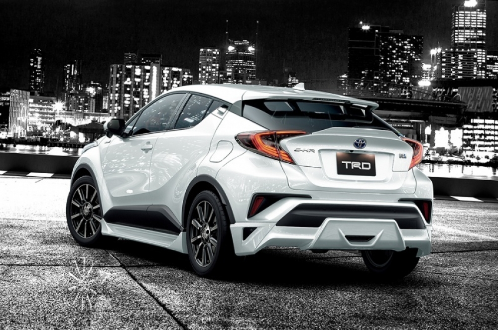 Toyota C-HR z tuningiem TRD i Modellisty