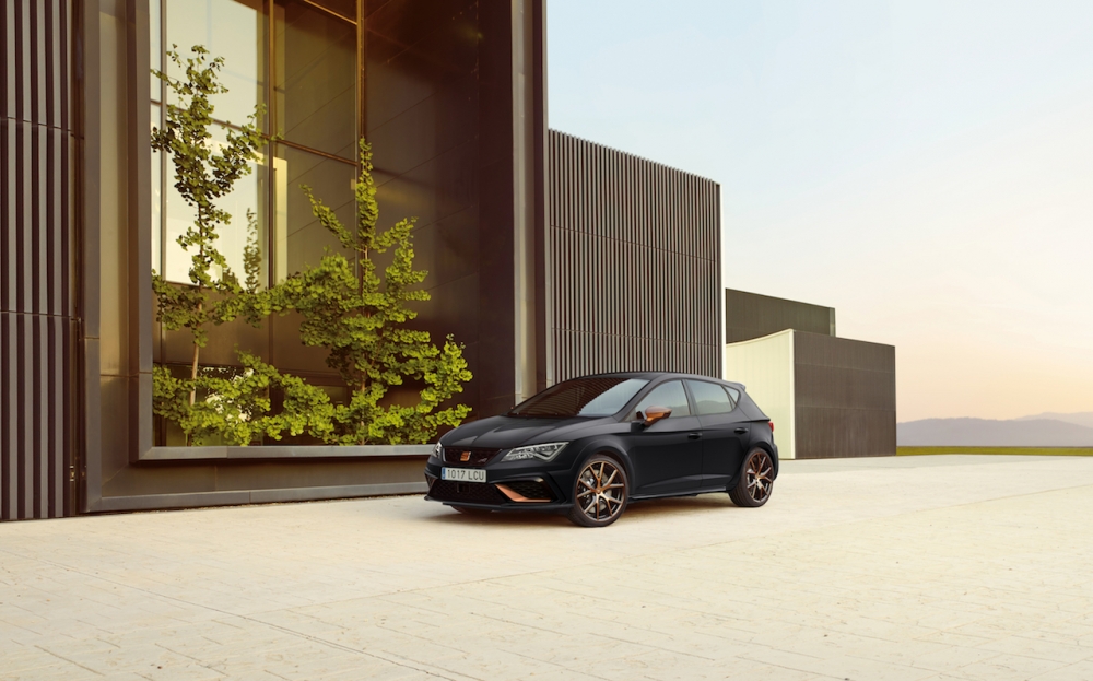 Ruszył Poznań Motor Show - zobacz premiery Seata i Cupra