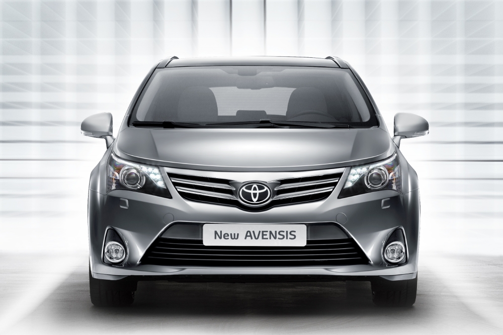 Toyota Powerboost - większa moc Avensisa, Hiluxa i Land Cruiserów