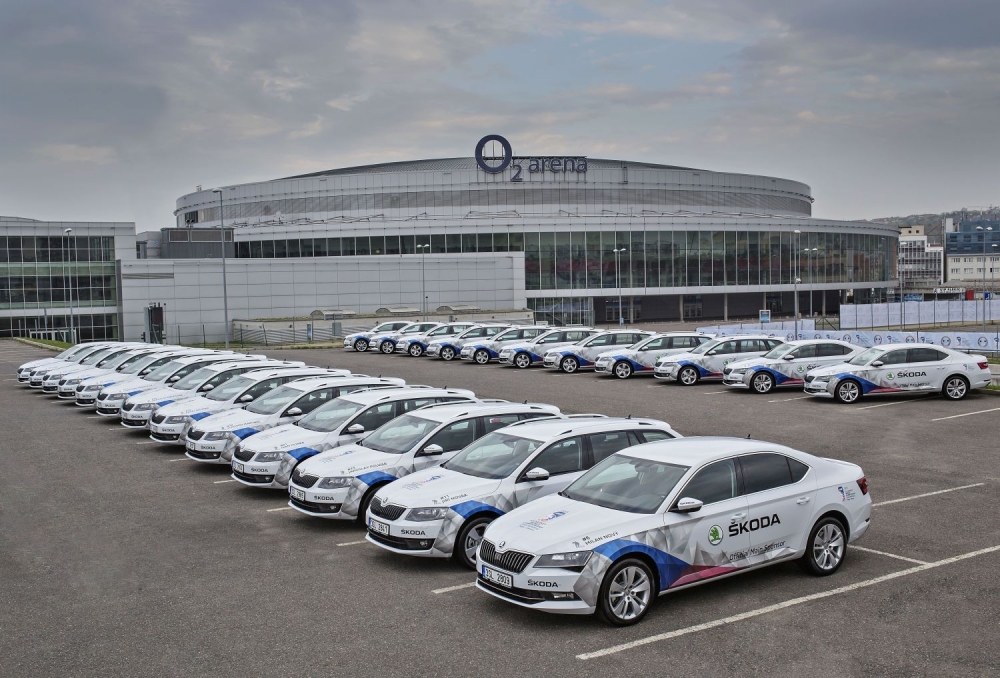 Skoda Superb samochodem flagowym Mistrzostw Świata w Hokeju w Czechach
