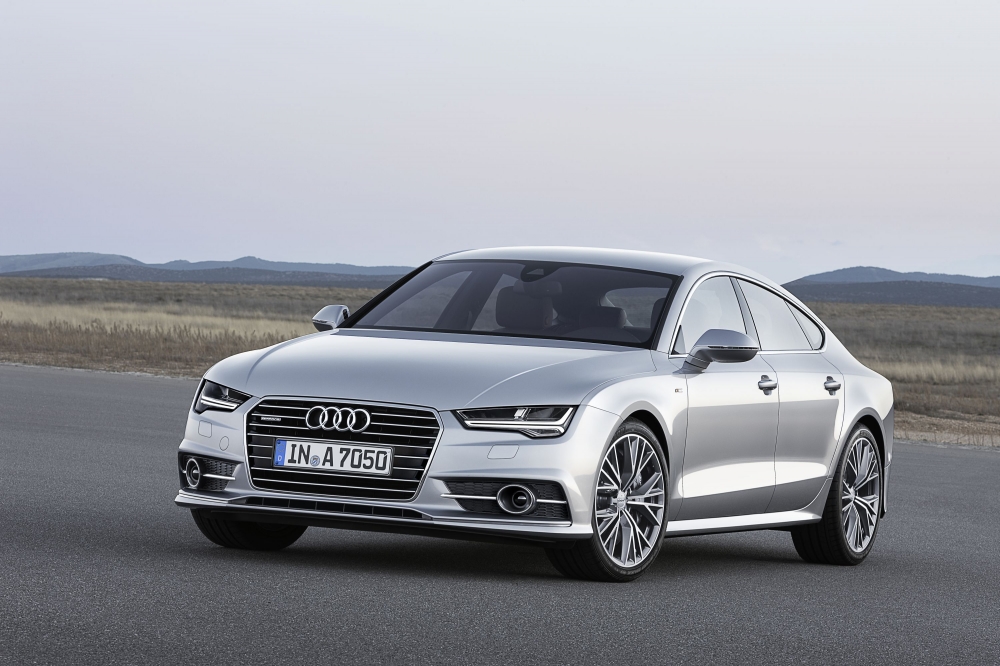 Audi A7 Sportback pokonuje... pustynne wydmy