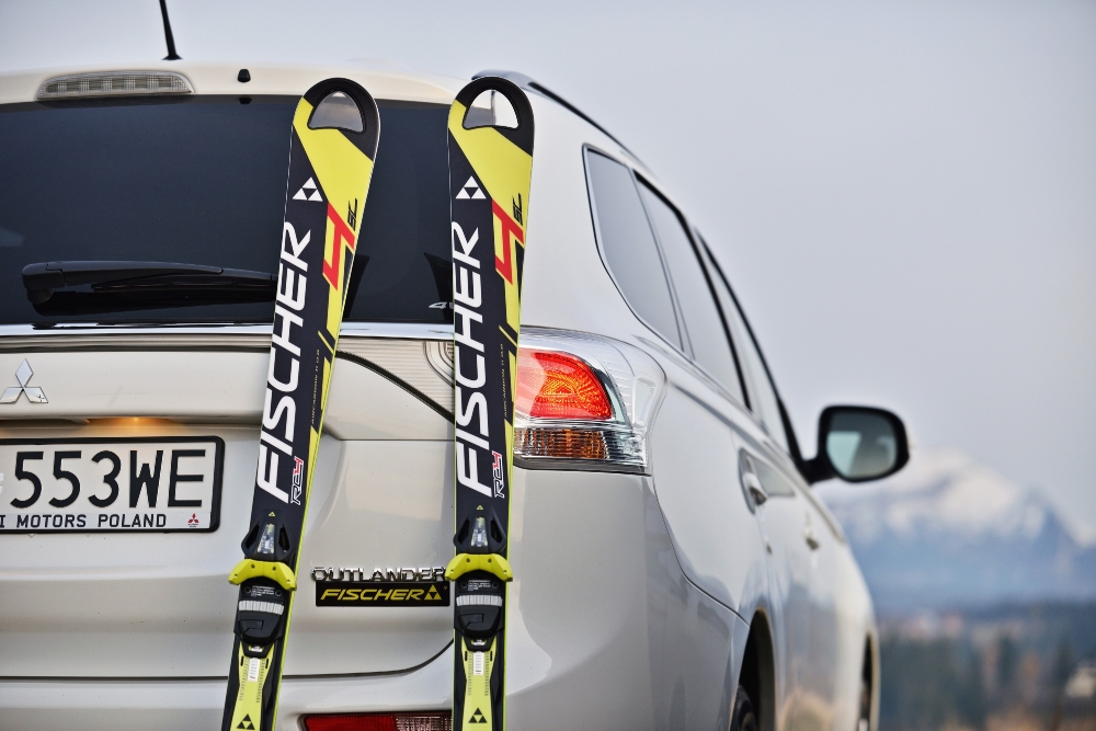 Mitsubishi Outlander Fischer z nartami w prezencie