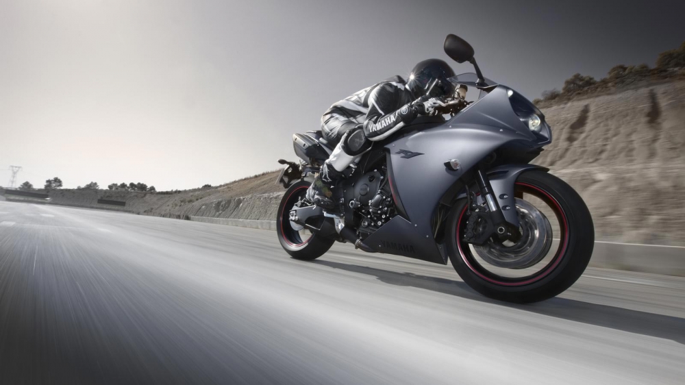 Yamaha YZF-R1 2012 z kontrolą trakcji