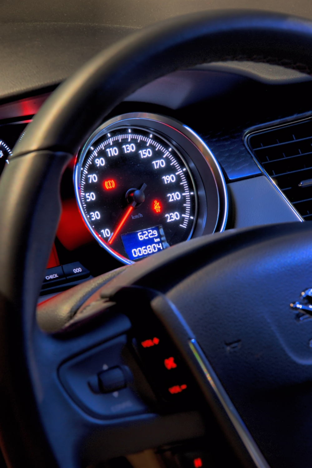Amko Leenarts - szef designu wnętrz z Peugeot do Forda