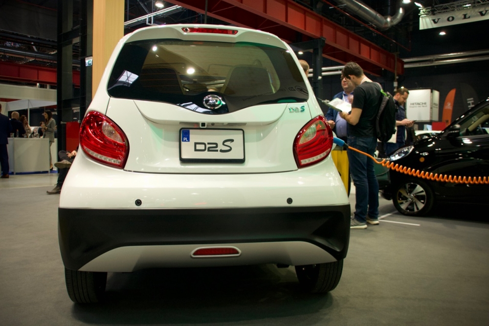 Bezcenny samochód na erę elektromobilności już w sprzedaży