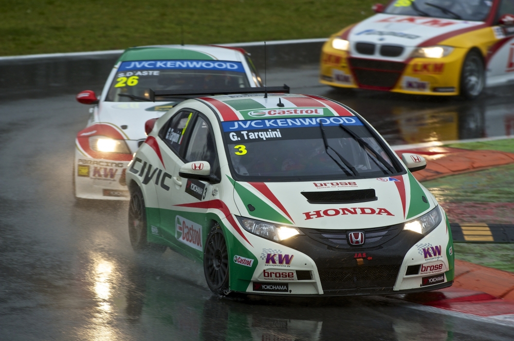 Pierwsze podium dla Hondy Civic w WTCC