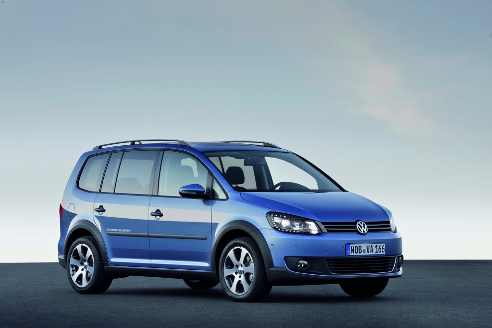 Volkswagen CrossTouran - do miasta i na wiejskie drogi
