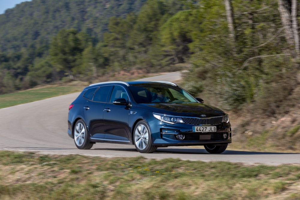 Optima Sportswagon i Kia Niro na targach Motor Show 2016