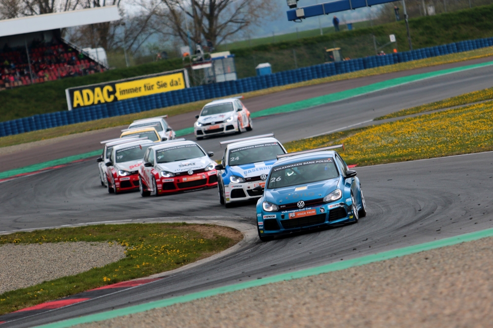 Volkswagen Golf Cup na Slovakia Ring - dominacja obcokrajowców