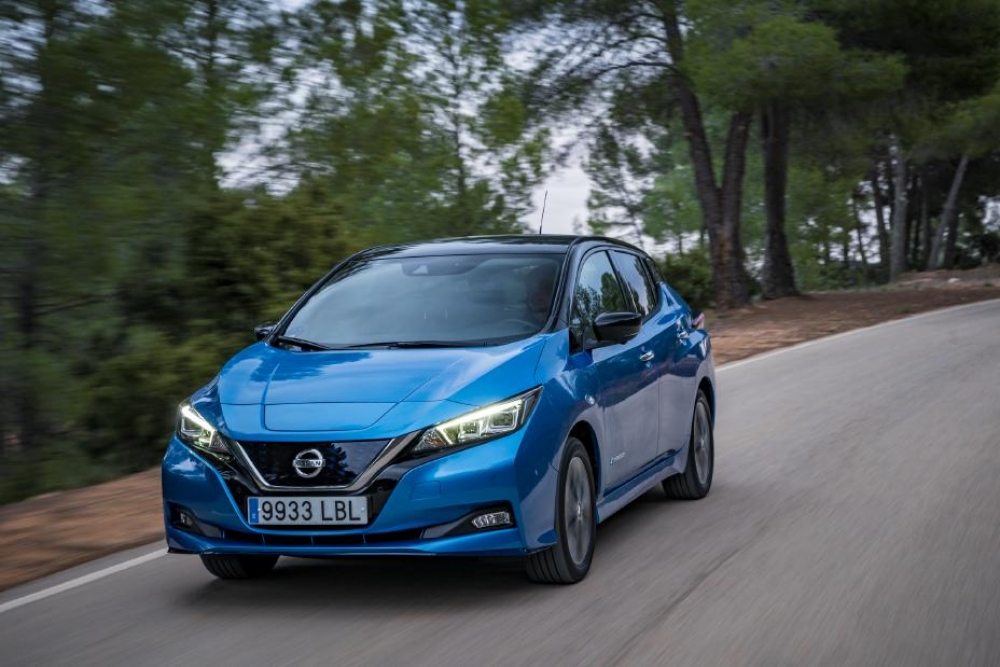 Nowe, niższe ceny Nissana LEAF e+