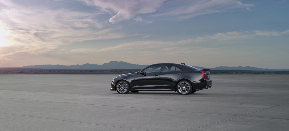 Cadillac prezentuje serię V w Genewie