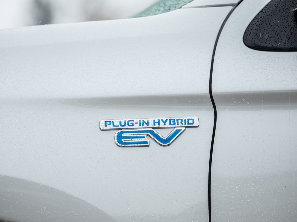 Polska premiera Mitsubishi Outlander PHEV [FILM]