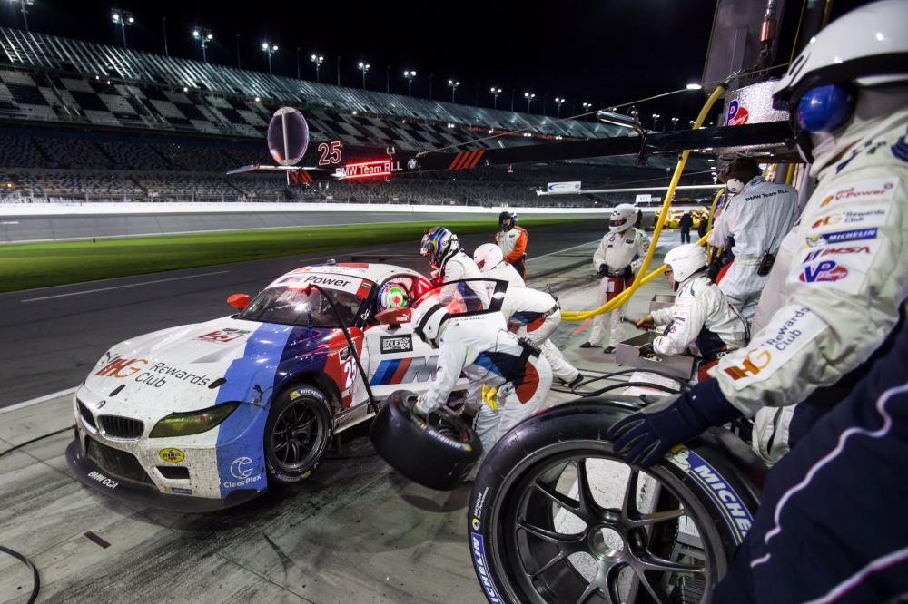 BMW Team RLL na wysokich pozycjach w klasyku długodystansowym 24h Daytona