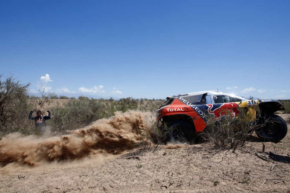 Rajd Dakar: Carlos Sainz zwycięzcą etapu i nowym liderem