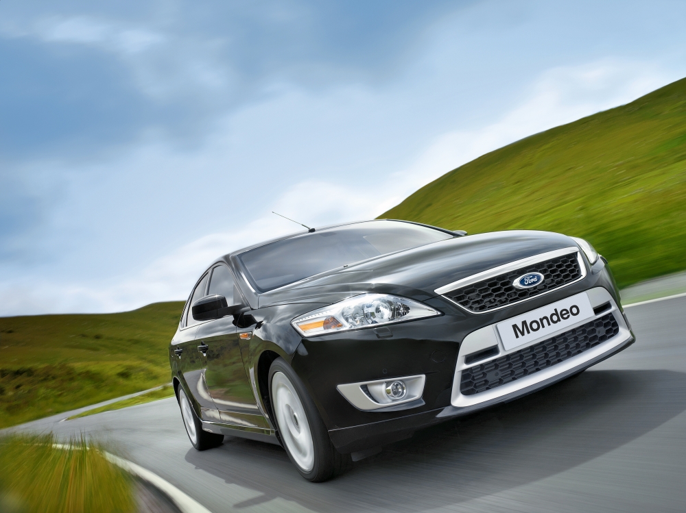 Nowy Ford Mondeo bez kamuflażu - zdjęcia szpiegowskie