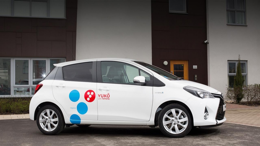 Toyota i japońska firma telekomunikacyjna NTT opracują nowe rozwiązania dla samochodów podłączonych do sieci bezprzewodowej