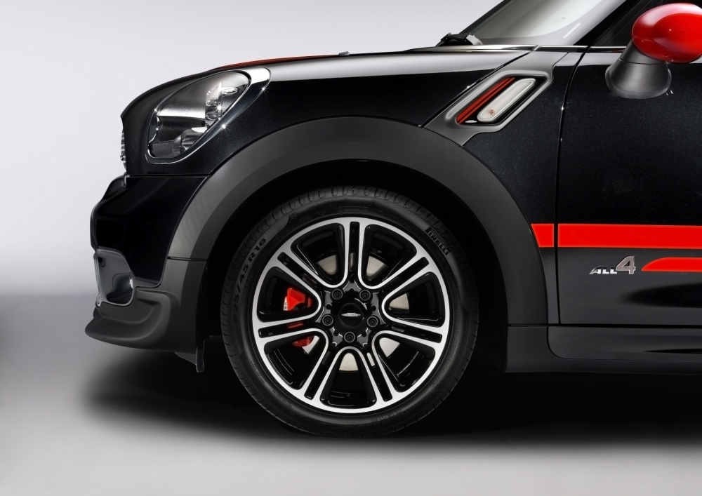 MINI Countryman JCW w Genewie 