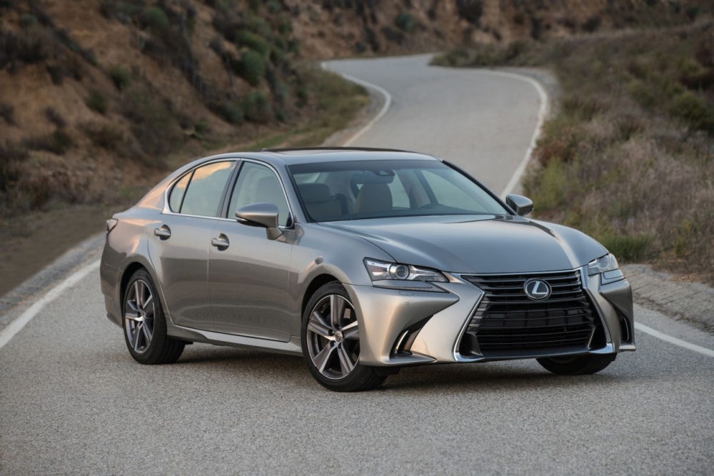 Lexus zapowiada zmiany w gamie modelowej IS i GS