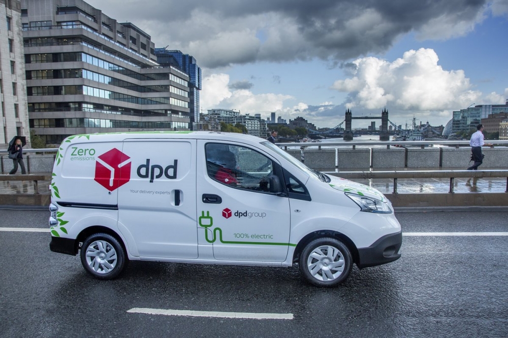 Nissan dostarczy firmie DPD 300 elektrycznych furgonetek e-NV200