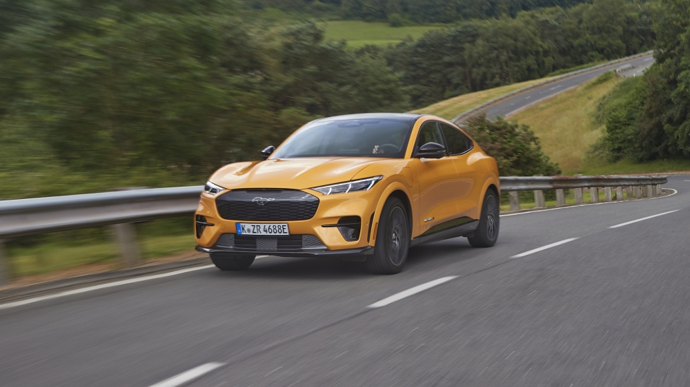 Czym wyróżnia się Ford Mustang Mach-E w topowej wersji GT?