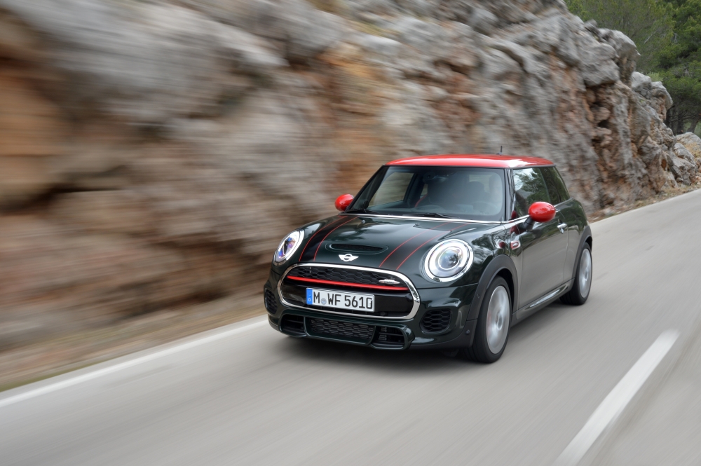 MINI John Cooper Works z sercem atlety