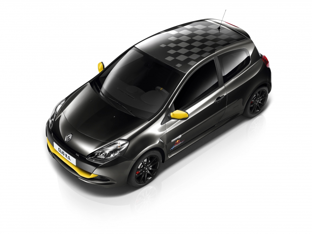 Clio R.S. w wersji Red Bull Racing RB7