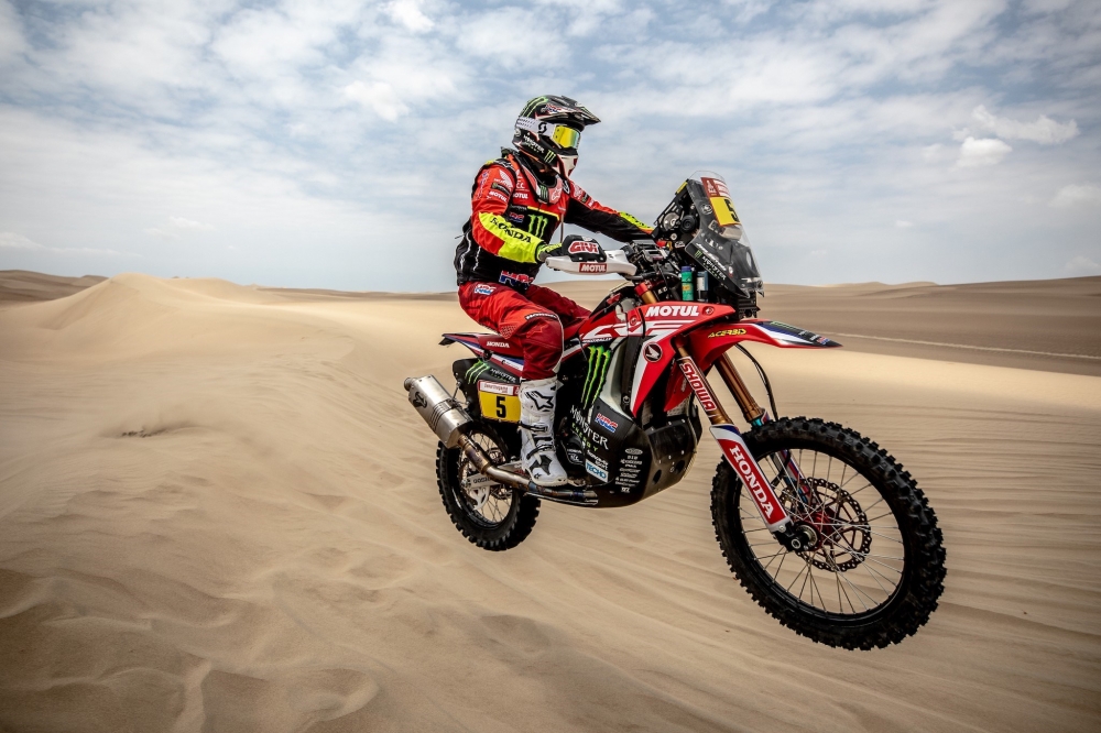 Dakar - filmy Hondy po każdym OS
