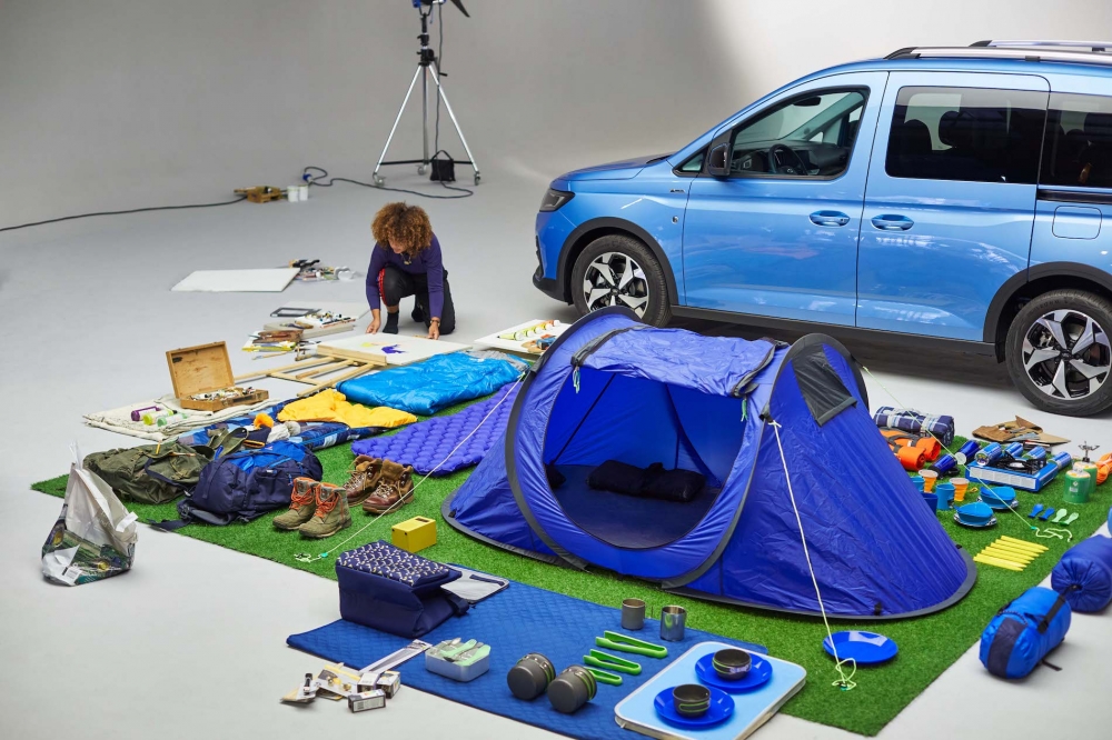 Nowy Ford Tourneo Connect idealnie dopasowuje się do pełnego zajęć stylu życia rodzin